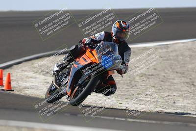 media/Nov-01-2025-TrackDaz (Sat) [[2b4d5192bc]]/B Group/1220pm (Turn 2 Outside)/